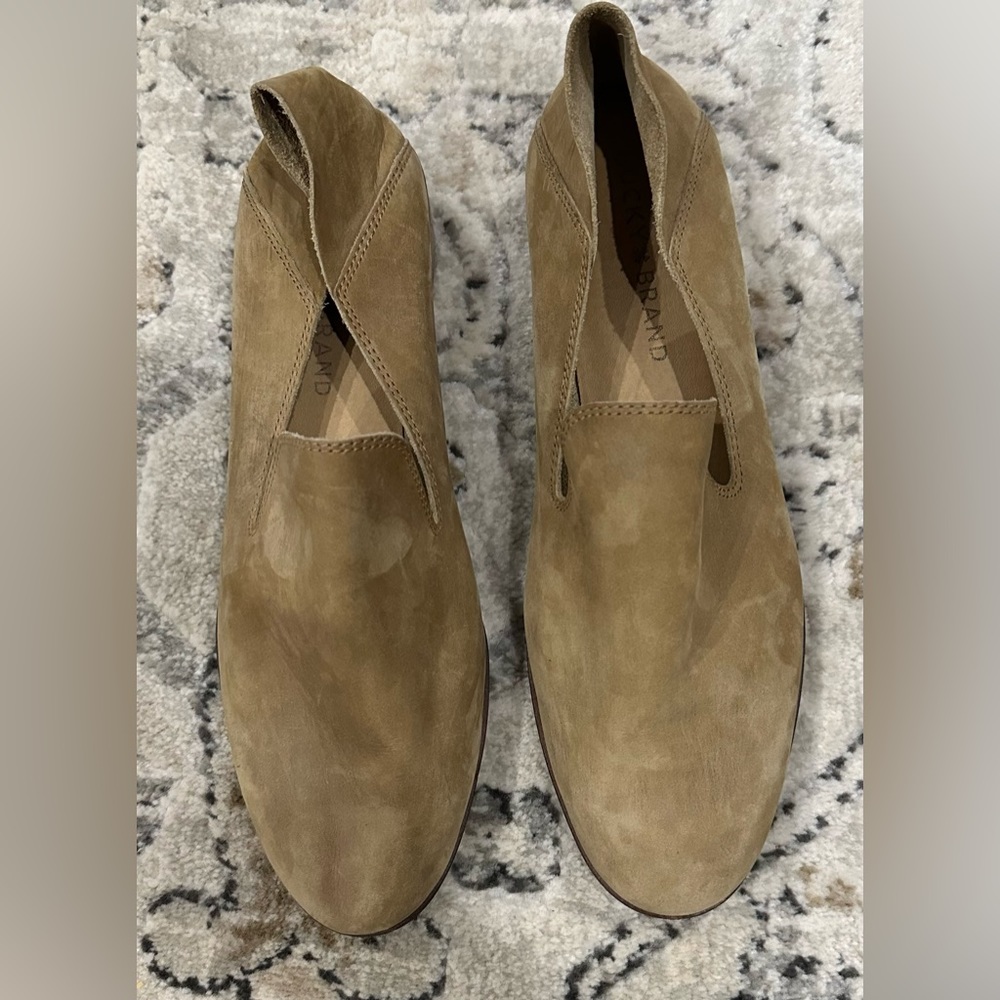 Lucky Brand suede Loafers 7.5